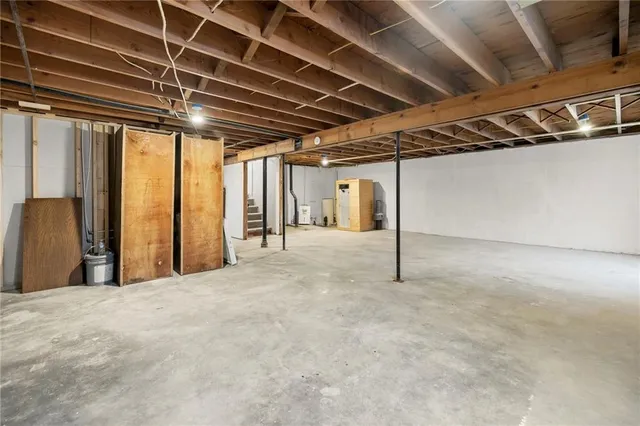 $379,000 | 211 North Lincoln Street, Garnett, KS 66032