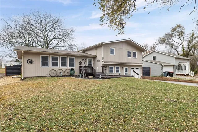 $379,000 | 211 North Lincoln Street, Garnett, KS 66032