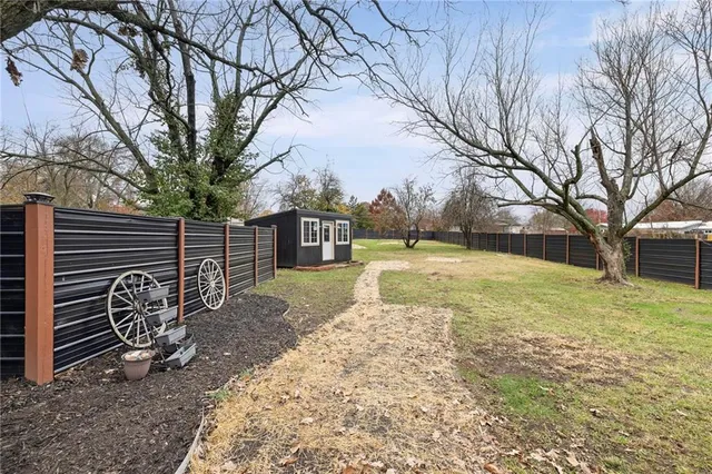 $379,000 | 211 North Lincoln Street, Garnett, KS 66032