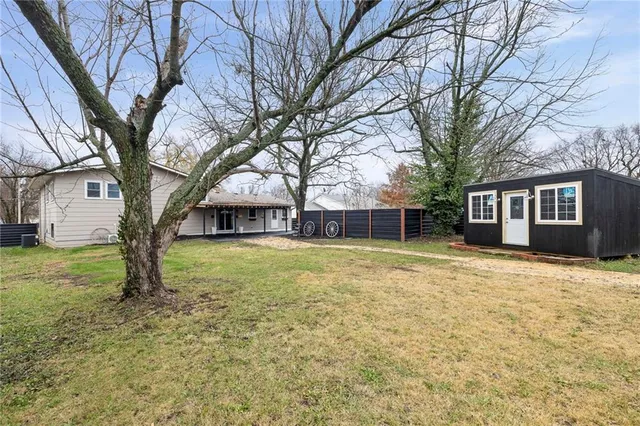 $379,000 | 211 North Lincoln Street, Garnett, KS 66032