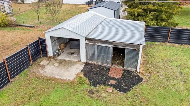 $379,000 | 211 North Lincoln Street, Garnett, KS 66032