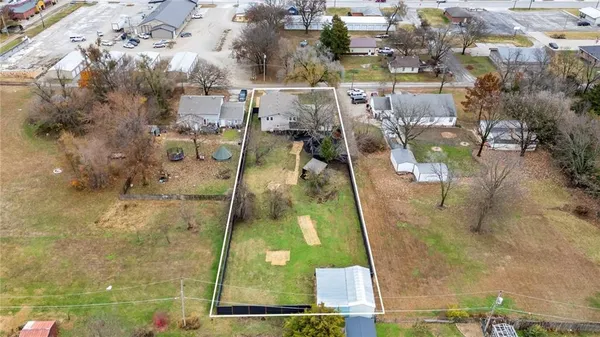 $379,000 | 211 North Lincoln Street, Garnett, KS 66032