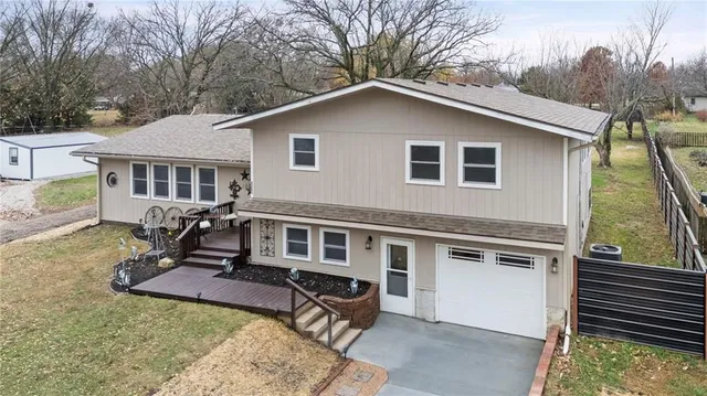 $379,000 | 211 North Lincoln Street, Garnett, KS 66032