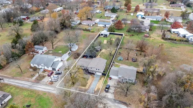 $379,000 | 211 North Lincoln Street, Garnett, KS 66032