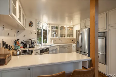 $785,000 | 238 Shasta Drive, Lake Arrowhead, CA 92352