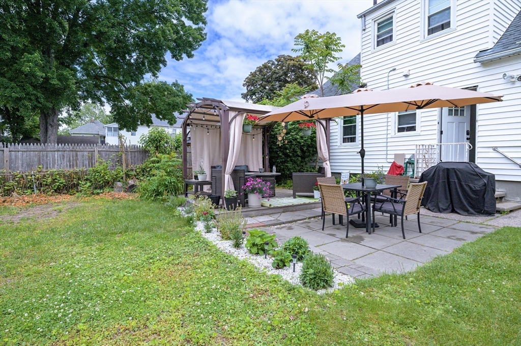28 Bither Street Springfield, MA 01118 - Photo 33 of 36