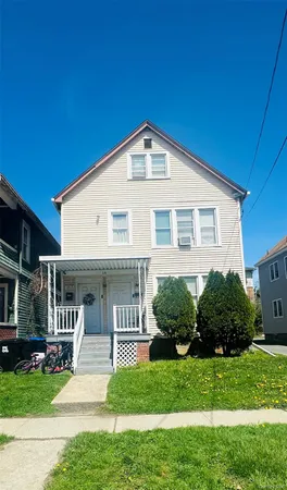 $1,700 | 18 Taylor Avenue, Unit 3, Poughkeepsie, NY 12601