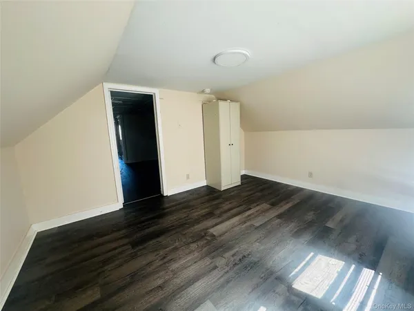 $1,700 | 18 Taylor Avenue, Unit 3, Poughkeepsie, NY 12601
