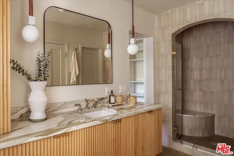 $2,399,000 | 2015 Hollyvista Avenue, Los Angeles, CA 90027