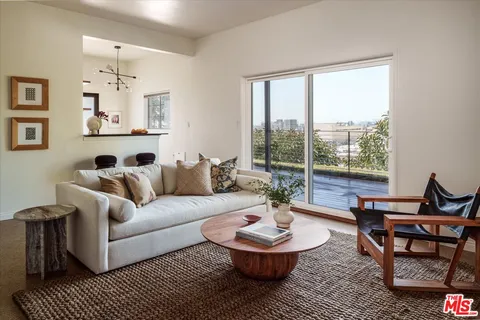 $2,399,000 | 2015 Hollyvista Avenue, Los Angeles, CA 90027