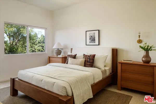 $2,995,000 | 2015 Hollyvista Avenue, Los Angeles, CA 90027