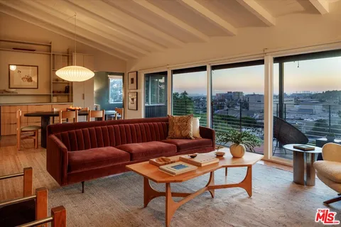 $2,399,000 | 2015 Hollyvista Avenue, Los Angeles, CA 90027
