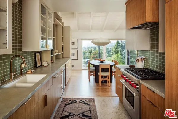 $2,995,000 | 2015 Hollyvista Avenue, Los Angeles, CA 90027