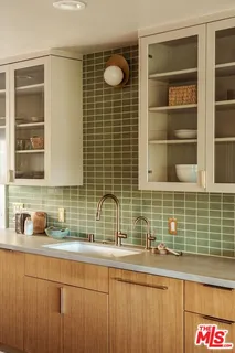 $2,399,000 | 2015 Hollyvista Avenue, Los Angeles, CA 90027