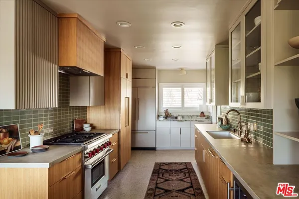 $2,995,000 | 2015 Hollyvista Avenue, Los Angeles, CA 90027