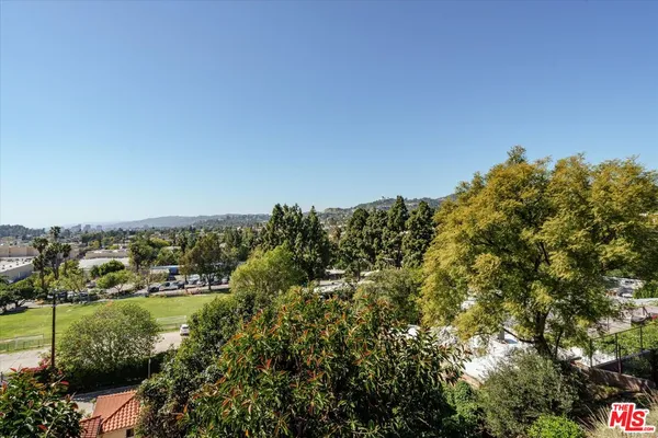 $2,995,000 | 2015 Hollyvista Avenue, Los Angeles, CA 90027