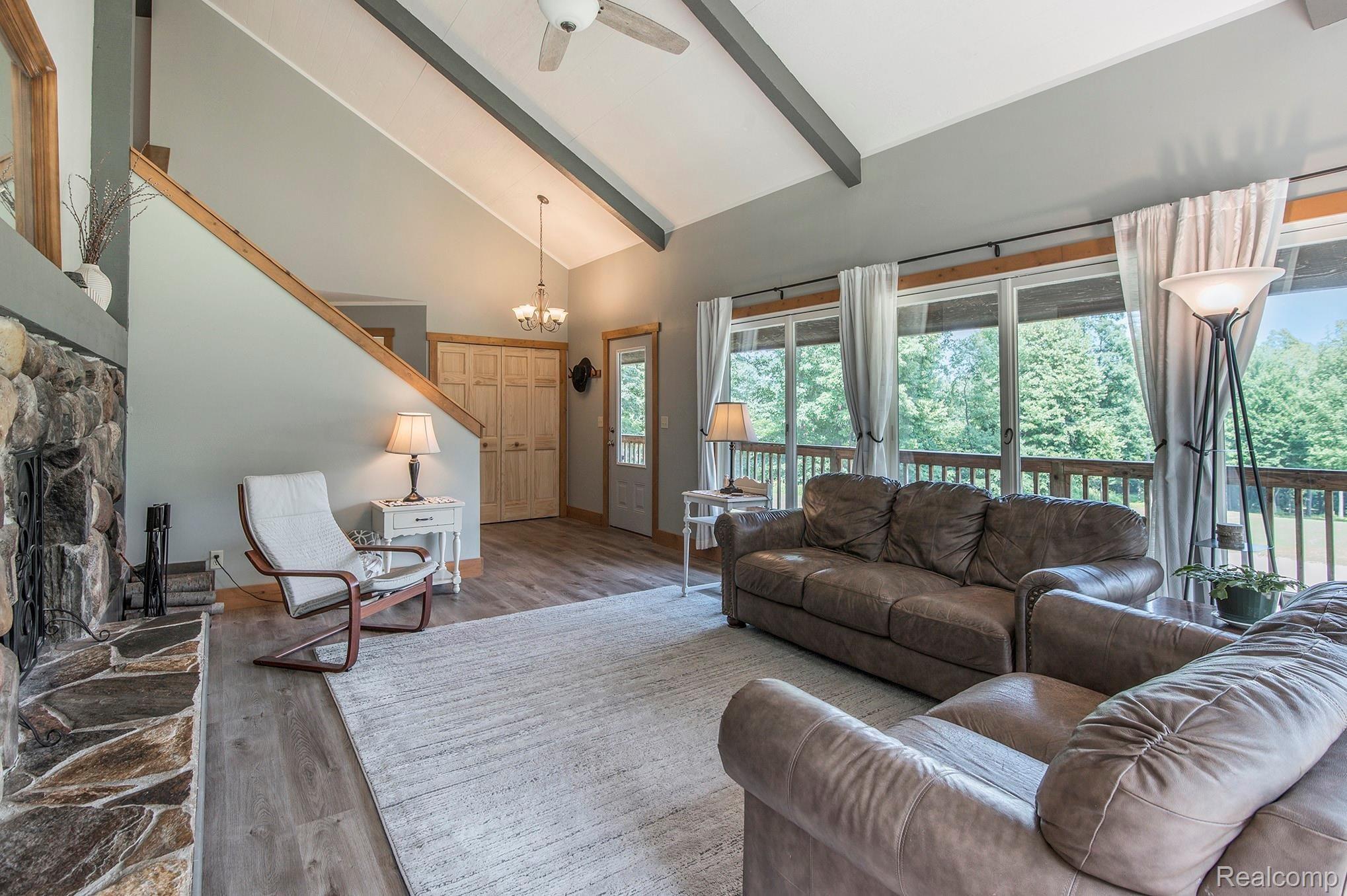 7484 Hartland Road Fenton, MI 48430 - Photo 23 of 62 7.jpg