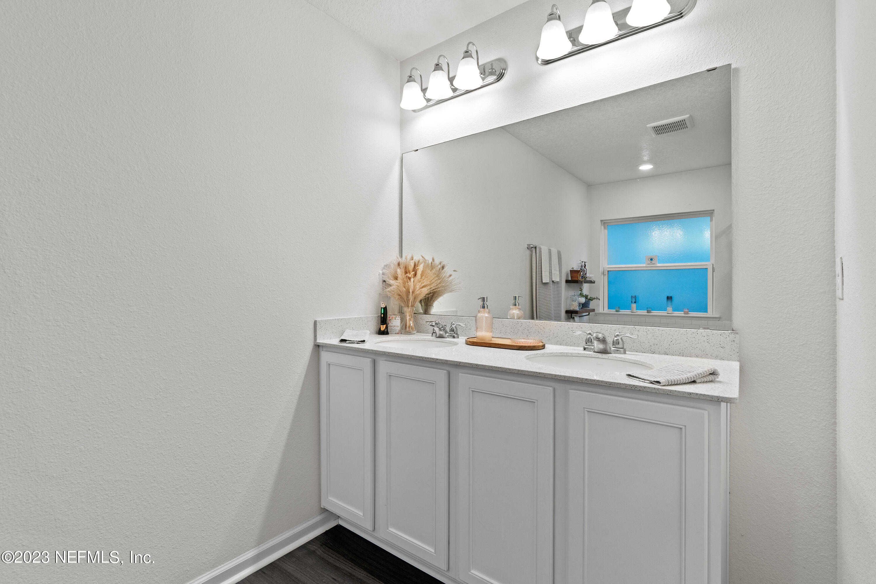 8208 Fouraker Forest Road Jacksonville, FL 32221 - Photo 19 of 25 Primary Bathroom (1)