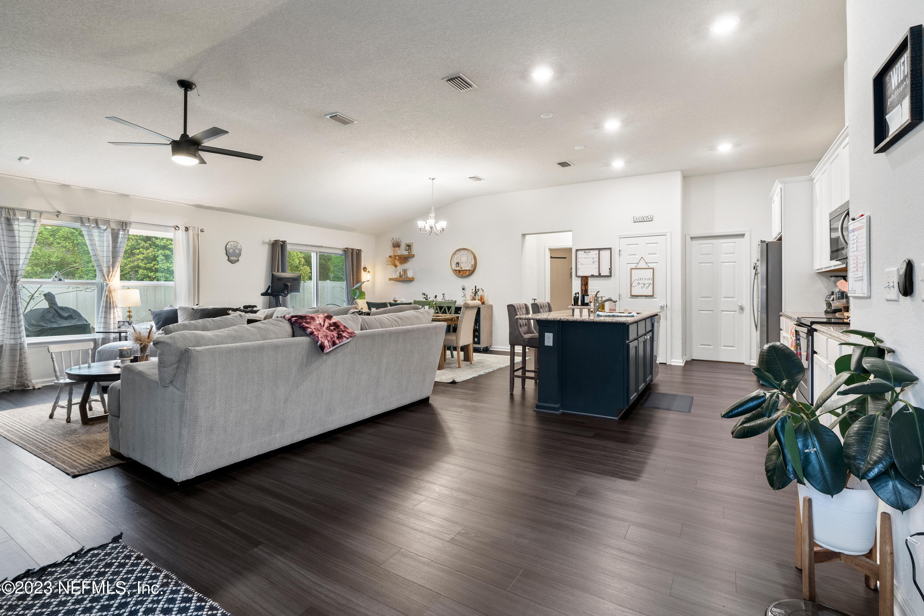 8208 Fouraker Forest Road Jacksonville, FL 32221 - Photo 6 of 25 Living Room (1)