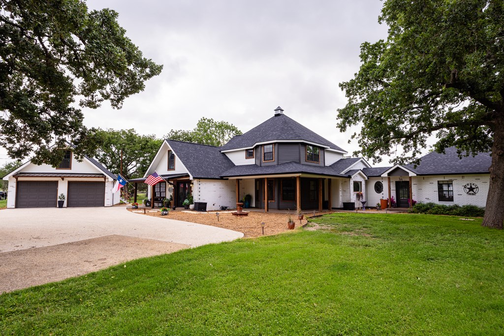 305 Oak Wood Road Kerrville, TX 78028 - Photo 6 of 67