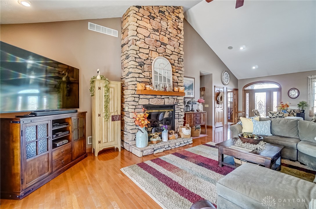 3875 East Pitchin Road Springfield, OH 45502 - Photo 21 of 71