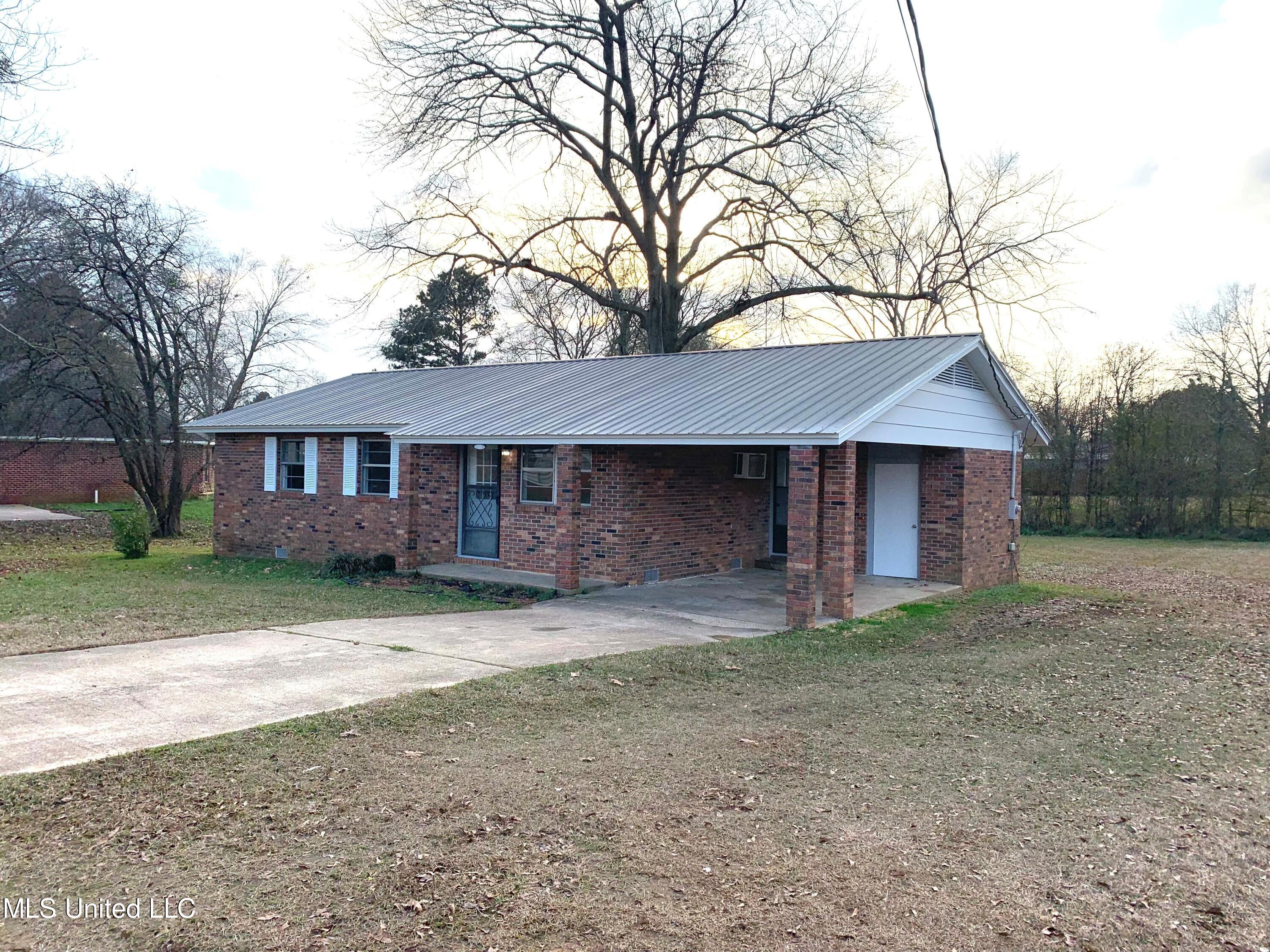 158 Sharp Street Sebastopol, MS 39189 - Photo 2 of 17 Sebastopol Sharp 2