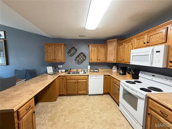 $1,200,000 | 400 South Macarthur Avenue, Salem, MO 65560