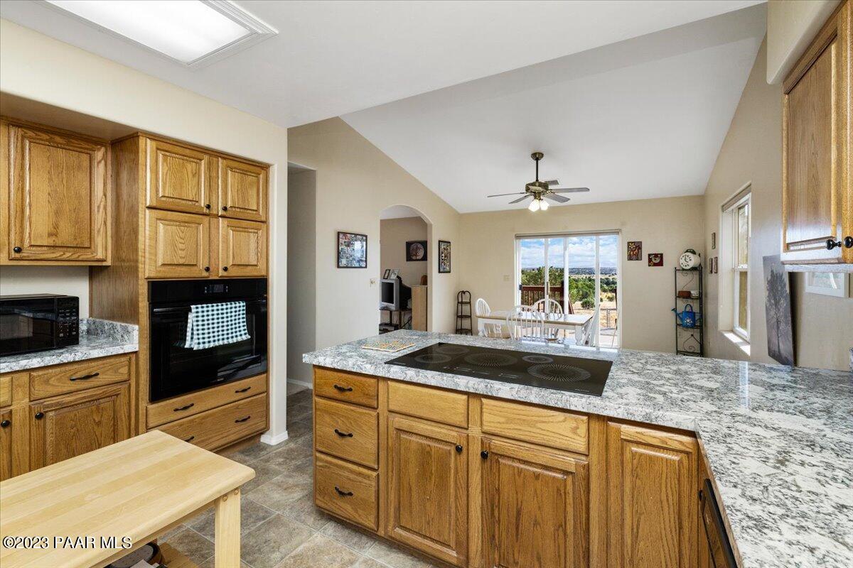 2625 West Nighthawk Road Chino Valley, AZ 86323 - Photo 11 of 42 Kithcen - 2625 Night Hawk Road