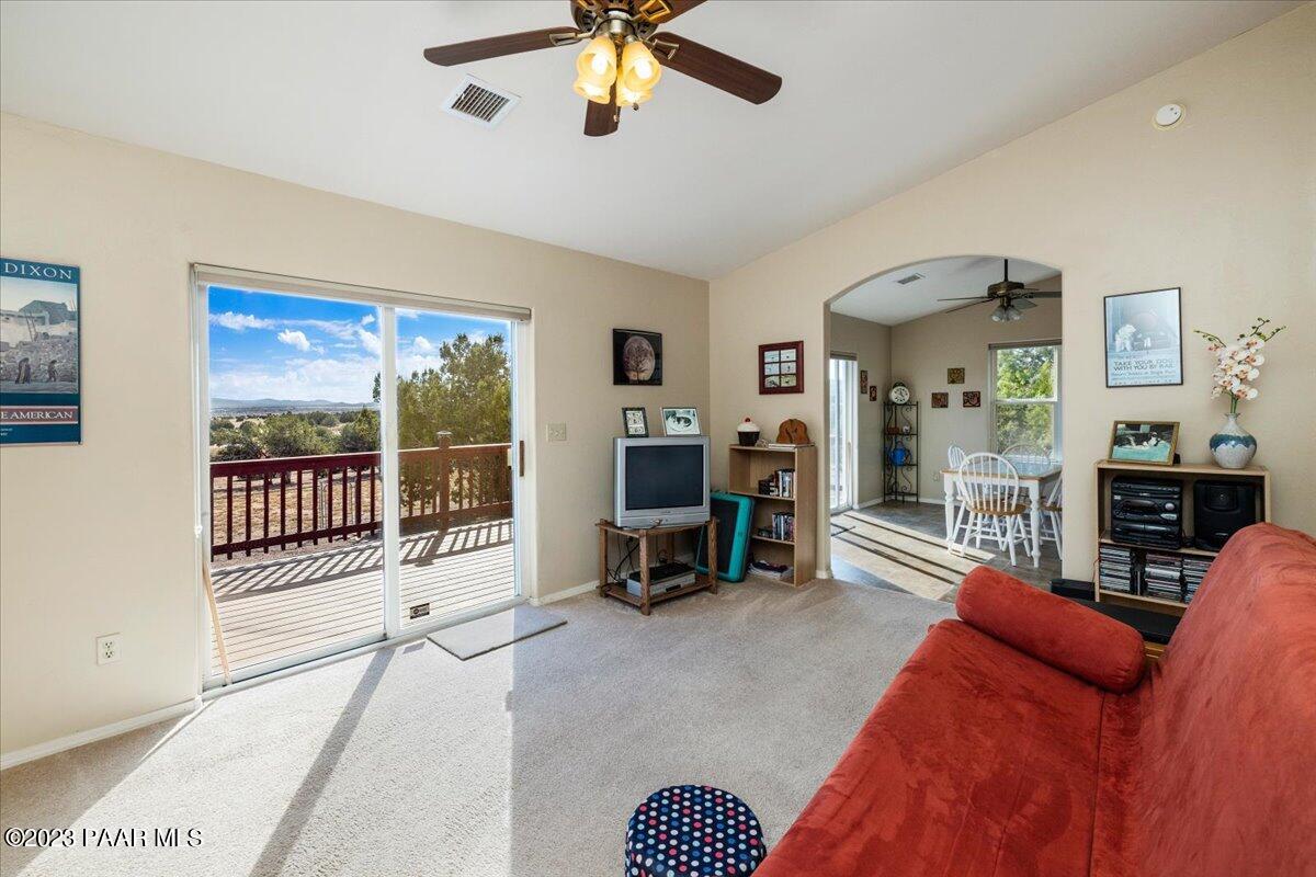 2625 West Nighthawk Road Chino Valley, AZ 86323 - Photo 6 of 42 Living Room - 2625 Night Hawk Road