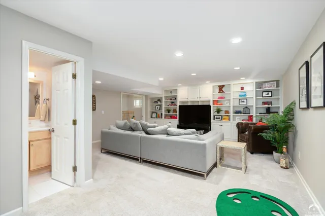 $749,000 | 2009 Riviera Court, Lawrence, KS 66047