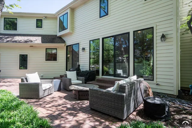 $749,000 | 2009 Riviera Court, Lawrence, KS 66047