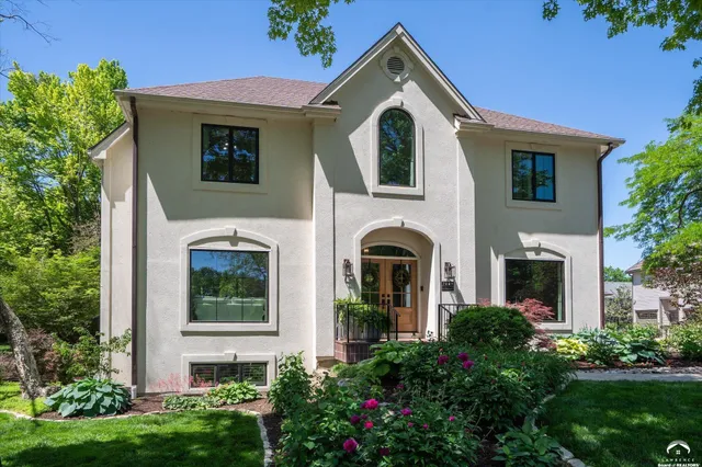 $749,000 | 2009 Riviera Court, Lawrence, KS 66047