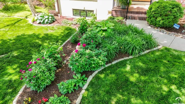 $749,000 | 2009 Riviera Court, Lawrence, KS 66047