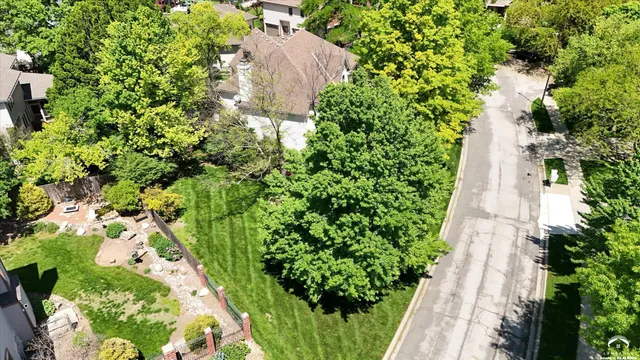 $749,000 | 2009 Riviera Court, Lawrence, KS 66047