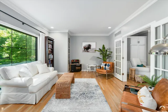 $749,000 | 2009 Riviera Court, Lawrence, KS 66047