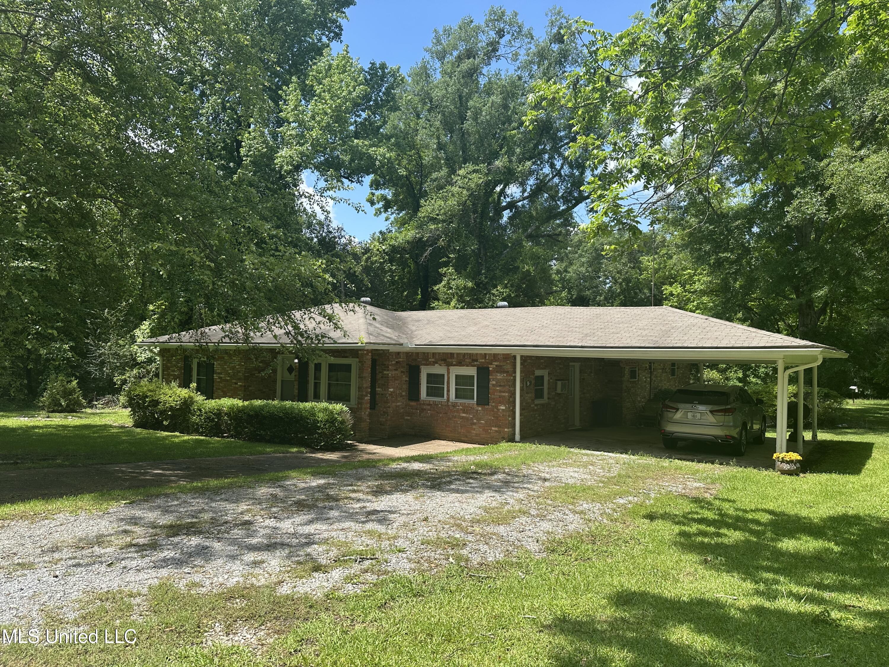 46 Mullins Road Natchez, MS 39120 - Photo 3 of 26 IMG_2554