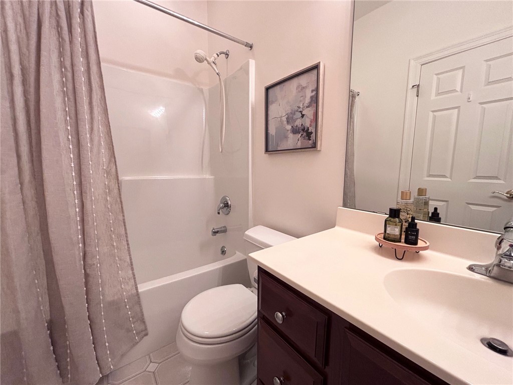 20 New London Road Pittsford, NY 14534 - Photo 31 of 39 Gallery Image 31