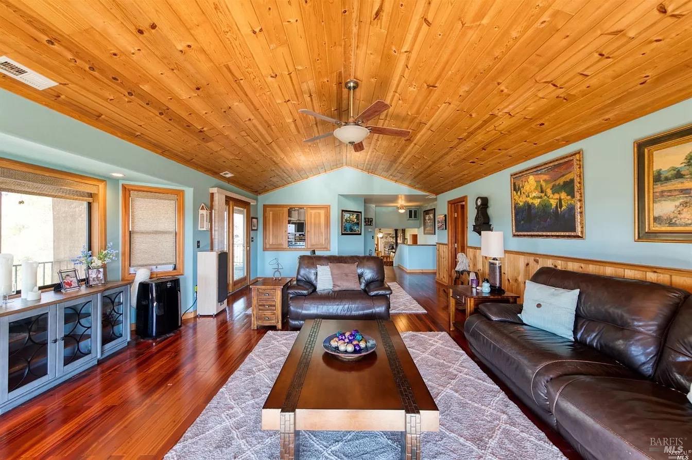 3991 East Calpella Road Ukiah, CA 95482 - Photo 3 of 17 Gallery Image 3
