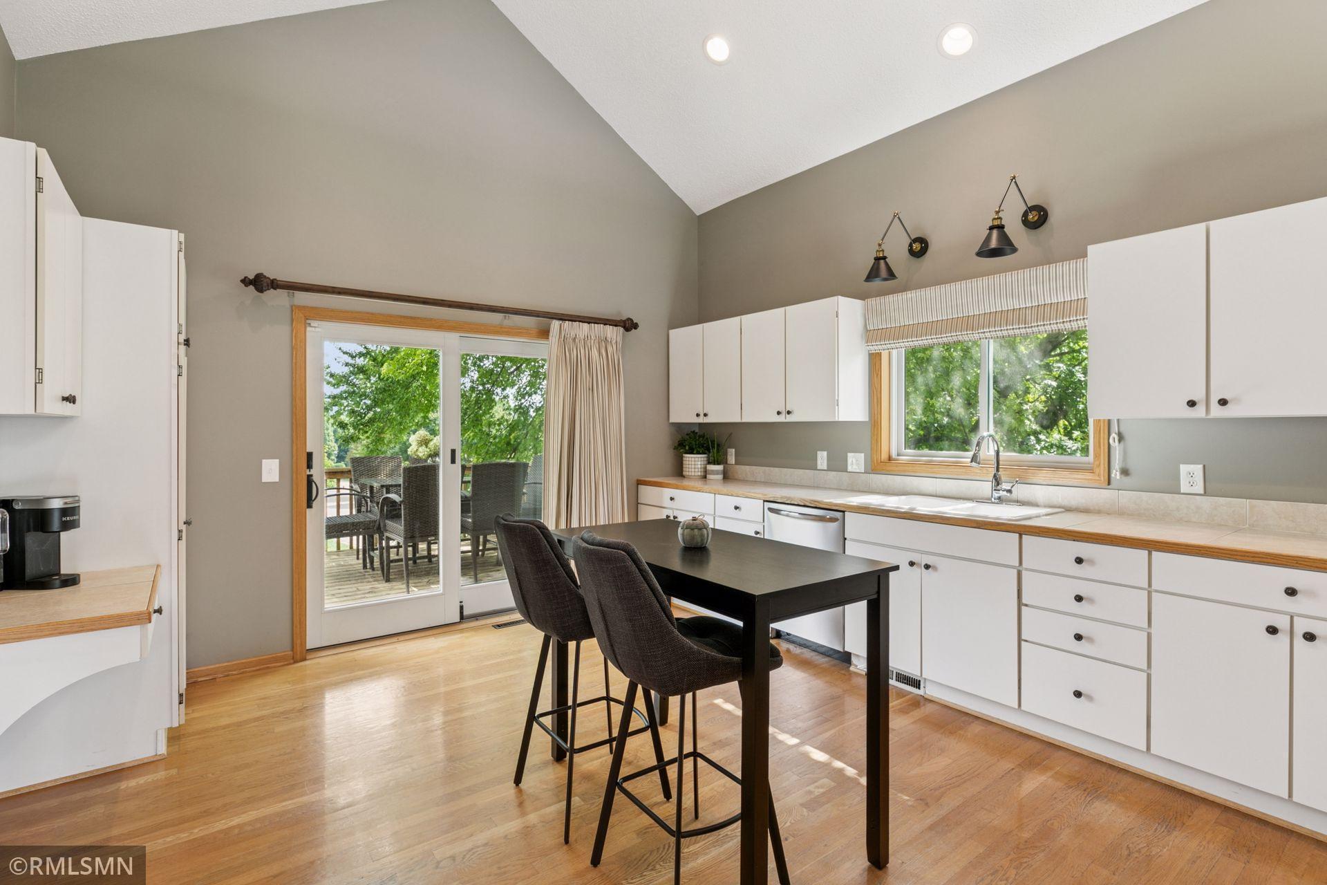 1100 Ridge Bluff Drive Chaska, MN 55318 - Photo 13 of 54 Gallery Image 13