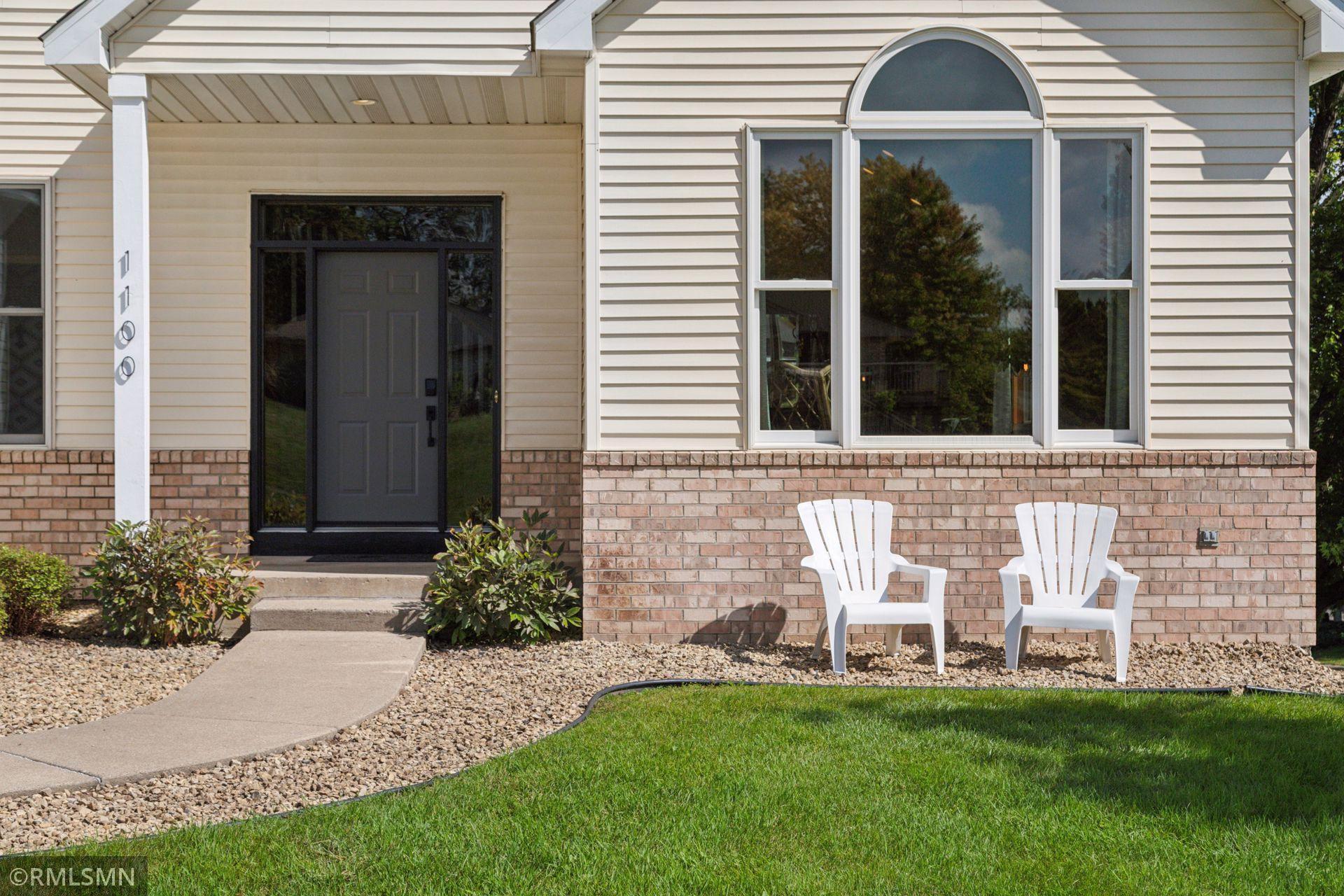 1100 Ridge Bluff Drive Chaska, MN 55318 - Photo 2 of 54 Gallery Image 2