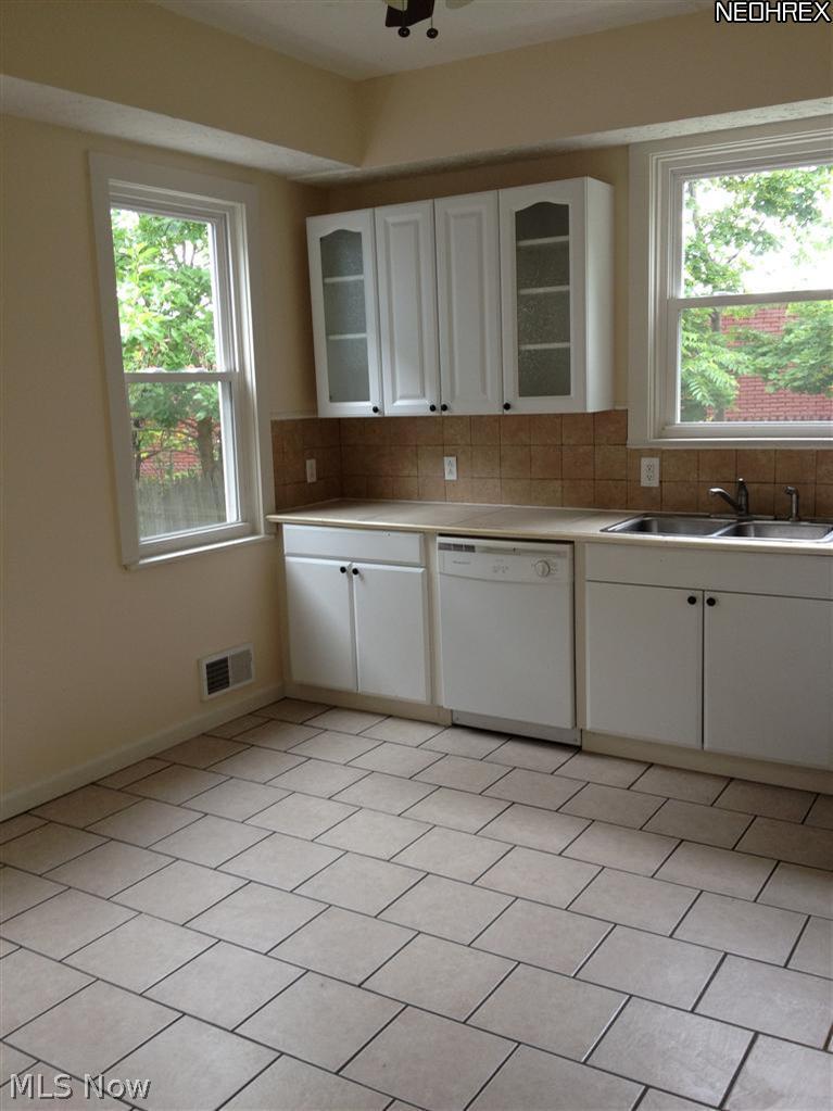 4012 Riverside Avenue Cleveland, OH 44109 - Photo 7 of 25 Gallery Image 7