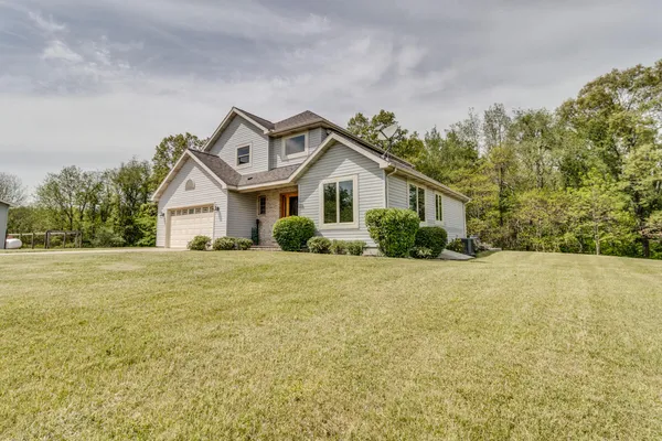$400,000 | 1875 E Drive South, East Leroy, MI 49051