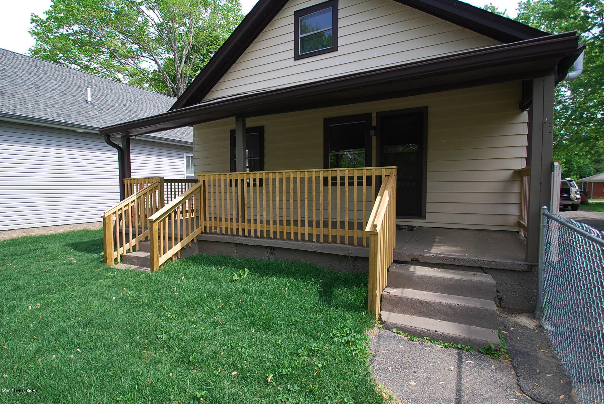 622 Country Club Road Louisville, KY 40206 - Photo 2 of 25 Back Porch