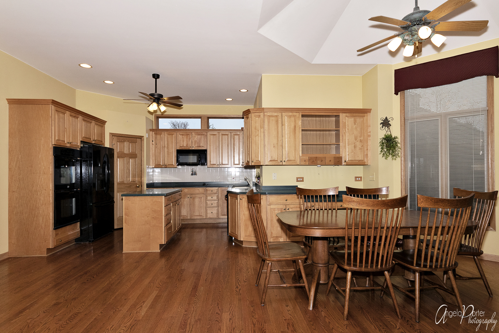 3709 Prairie Drive Spring Grove, IL 60081 - Photo 4 of 38
