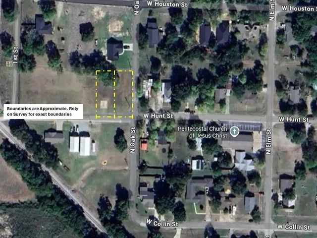 $114,900 | 400-402 West Hunt Street, Leonard, TX 75452