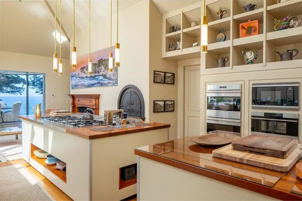 $91,350,000 | 157-163 Spindrift Road, Carmel, CA 93923