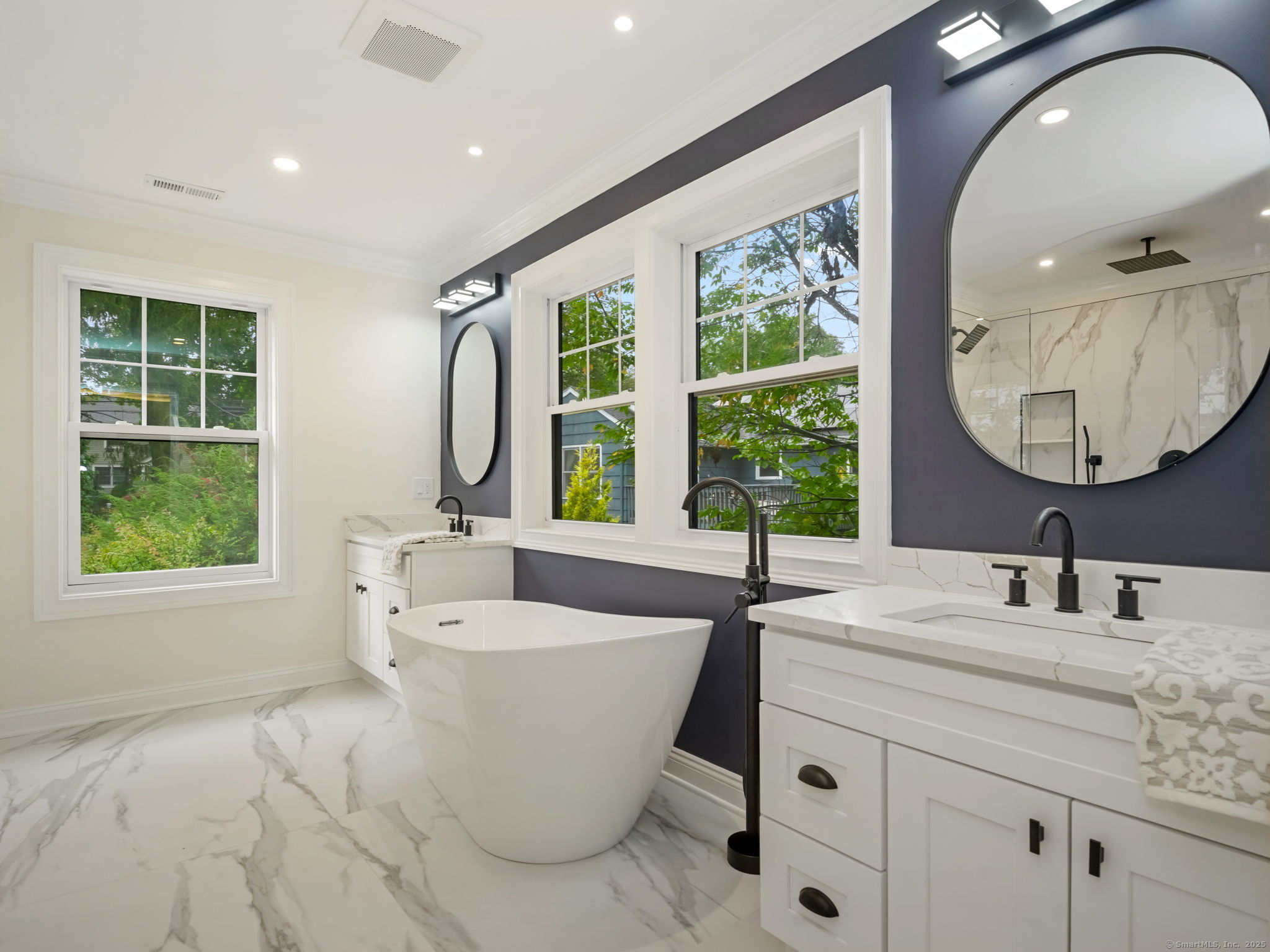 419 Valley Road Fairfield, CT 06825 - Photo 16 of 35