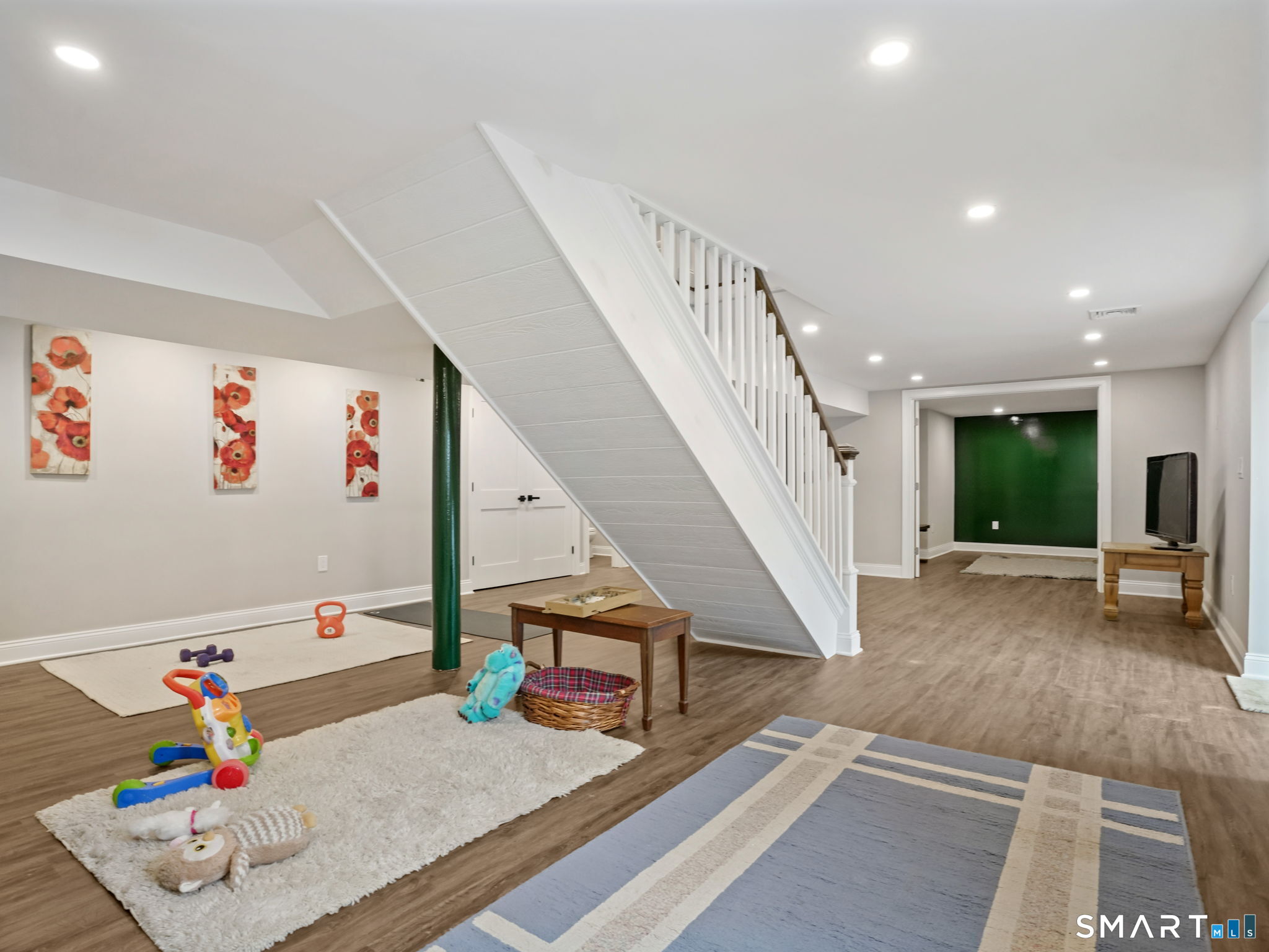 419 Valley Road Fairfield, CT 06825 - Photo 24 of 35