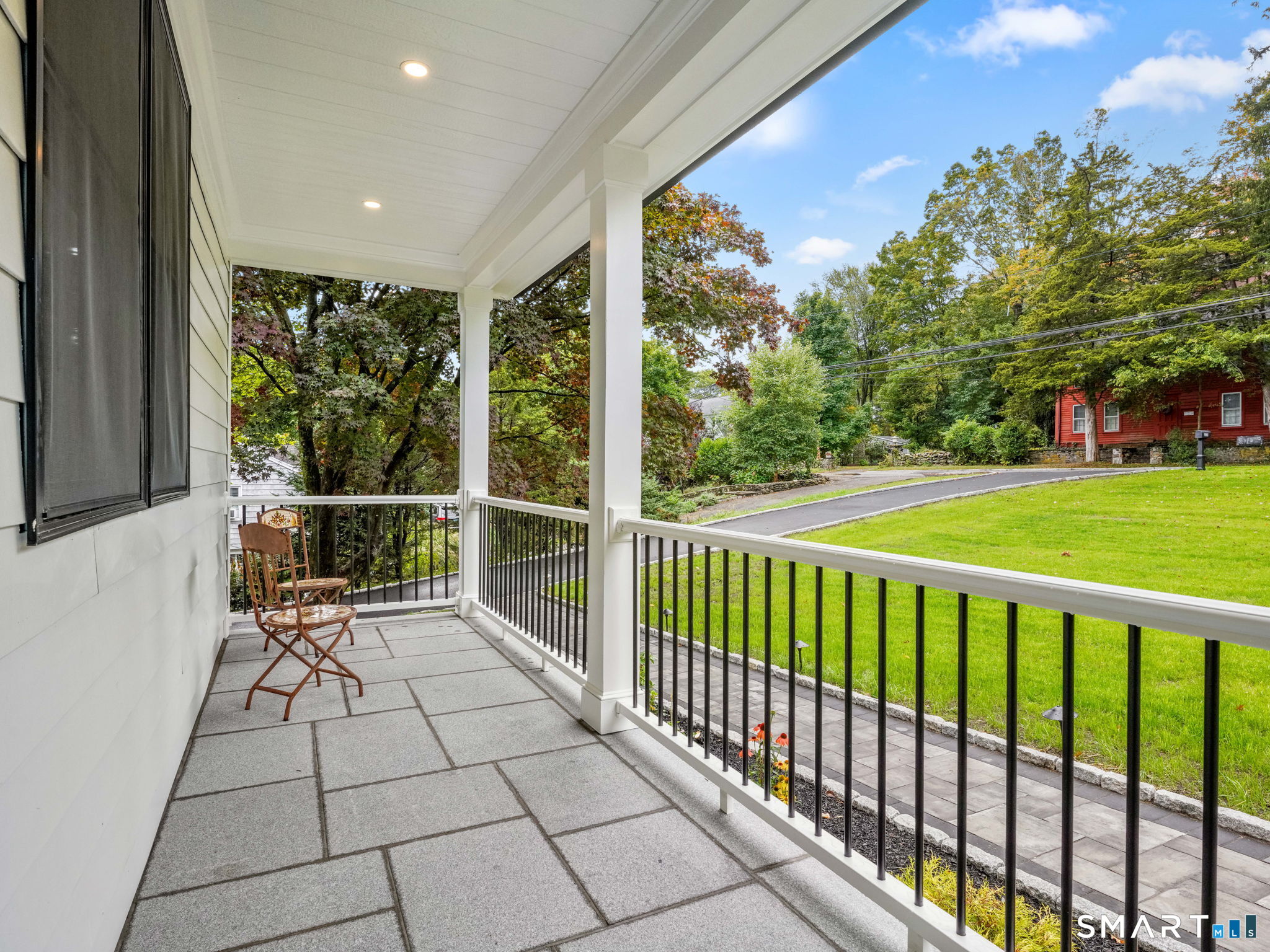 419 Valley Road Fairfield, CT 06825 - Photo 3 of 35