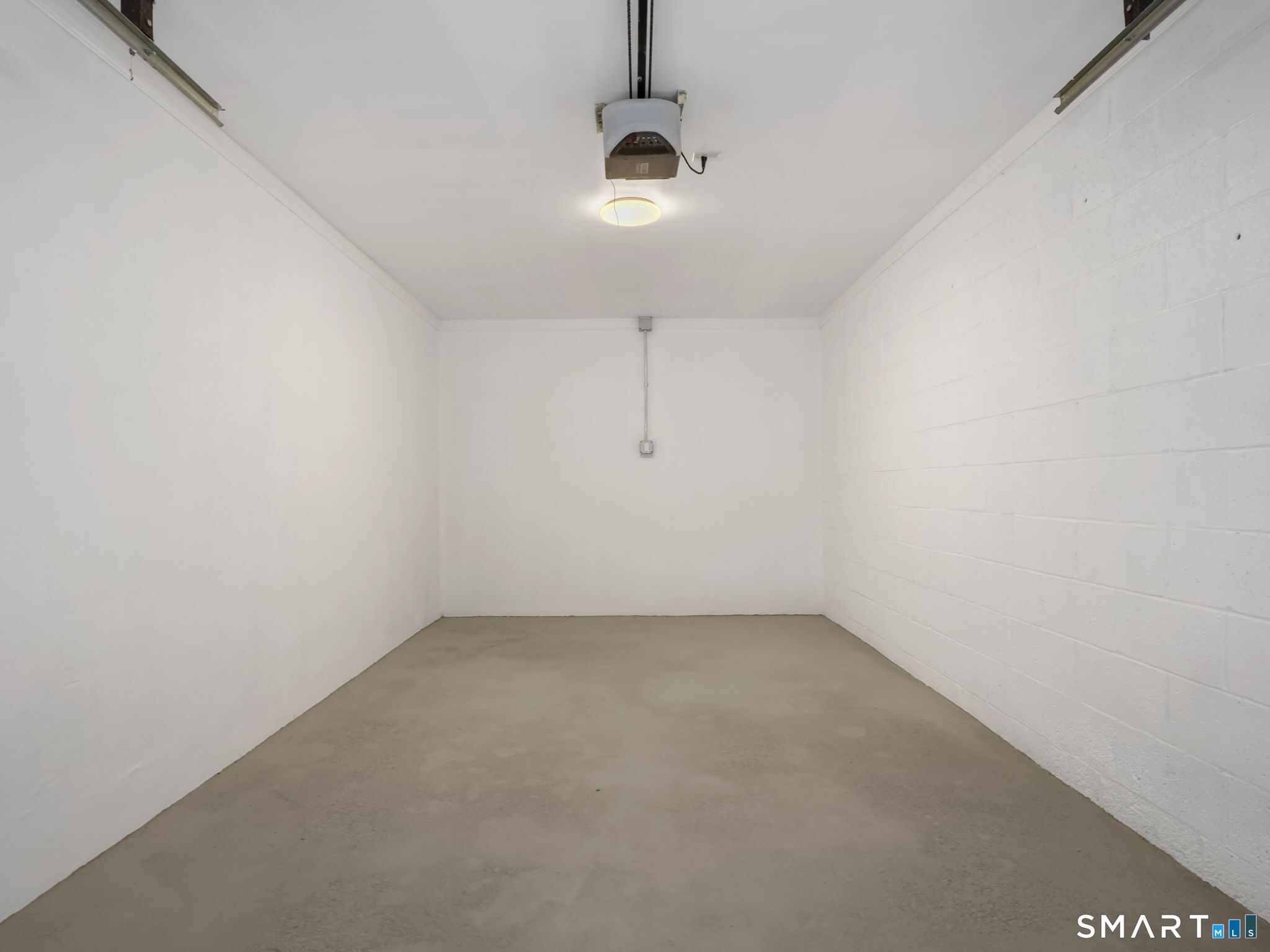 419 Valley Road Fairfield, CT 06825 - Photo 31 of 35